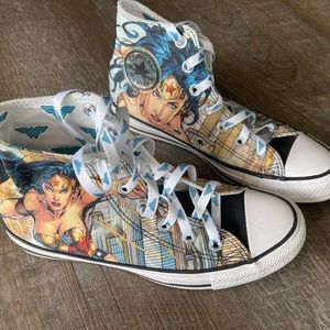 NEW! DC Comics  Chuck Taylor All Star Wonder Woman Hi Top Sneakers